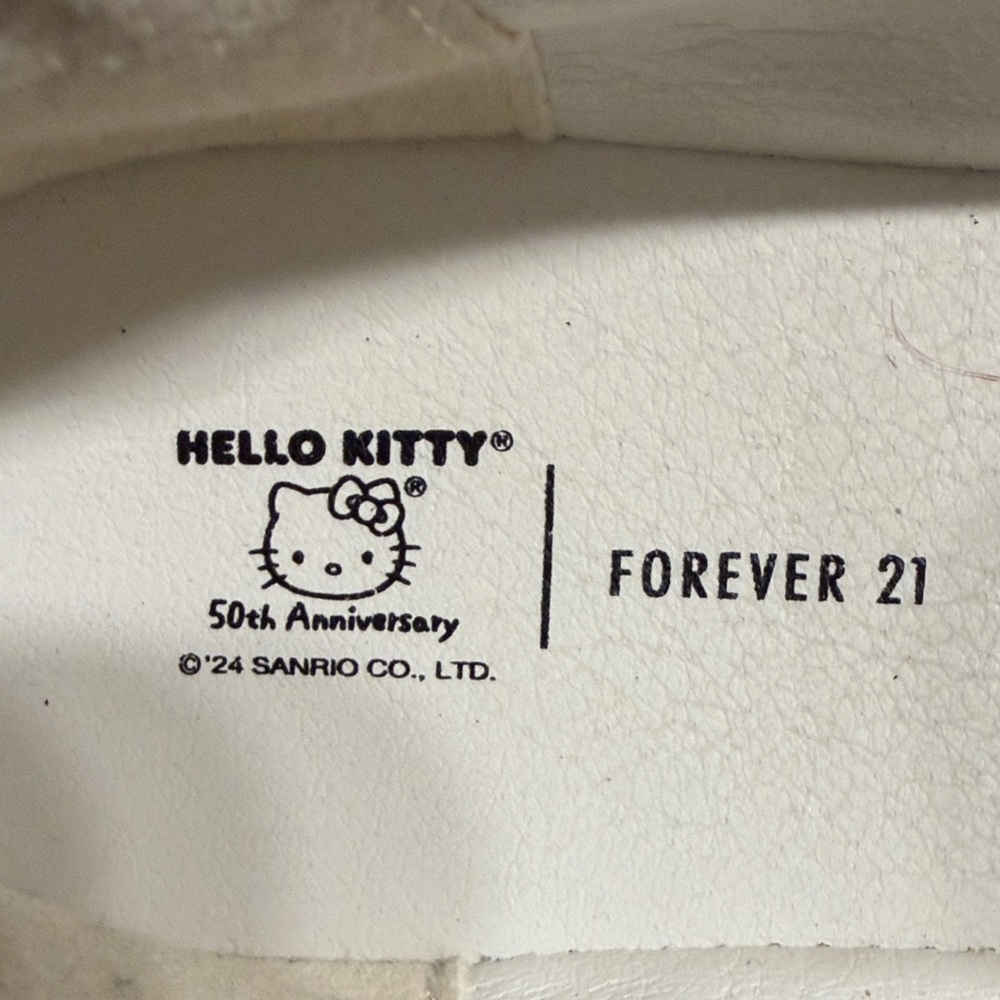 Forever 21 White Hello Kitty Flats with Pearl Bow - Picture 2 of 9